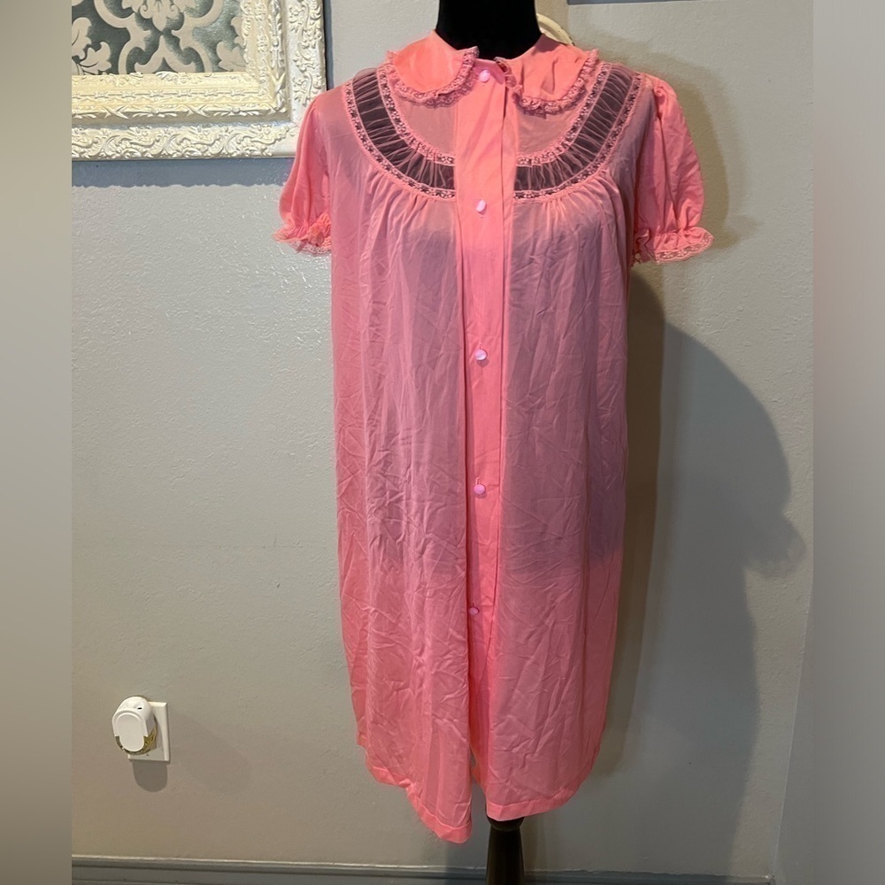 Vintage pink silky lace robe